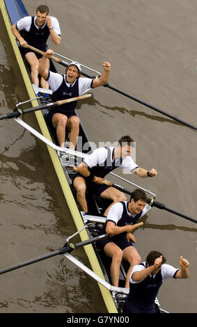 Rowing - Oxford v Cambridge 151st University Boat Race Stock Photo