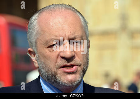 London, UK, 24 June 2016, Polish Ambassador Witold Sobków outside the Houses of Parliament comments on the EU referendum Leave result on the day of the result being announced. Stock Photo