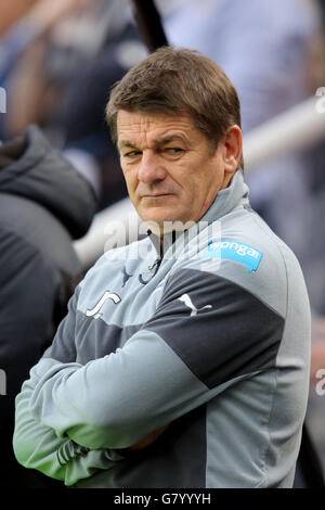 Soccer - Barclays Premier League - Newcastle United v West Bromwich Albion - St James' Park. Newcastle United manager, John Carver during the Barclays Premier League match at St James' Park, Newcastle. Stock Photo