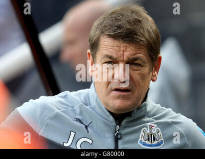 Soccer - Barclays Premier League - Newcastle United v West Bromwich Albion - St James' Park. Newcastle United manager, John Carver during the Barclays Premier League match at St James' Park, Newcastle. Stock Photo