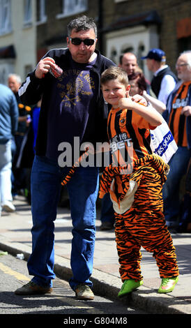 A young fan of Hull City before the Sky Bet Championship match Hull ...