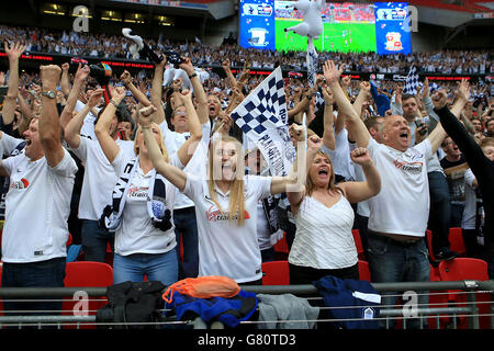 Soccer - Sky Bet League One - Play Off - Final - Preston North End v Swindon Town - Wembley Stadium. Preston North End supporters celebrate in the stands at Wembley Stock Photo