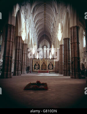 Buildings and Landmarks - Westminster Abbey - London. Internal shot of Westminster Abbey, showing the grave of the Unknown Warrior. Stock Photo