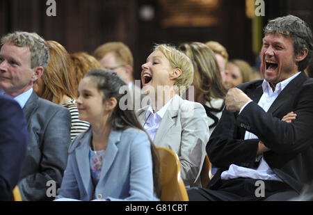 Elle Mulvaney (front) and Sally Dynevor at a memorial service for Coronation Street star Anne Kirkbride at Manchester Cathedral. Stock Photo