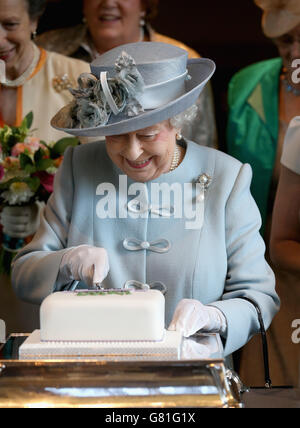 Have your cake and eat it too” - Best Birthday Wishes to Queen Elizabeth II  on her 96th Birthday! 🎂🎂🎂 #HerMajesty #ElizabethRegina