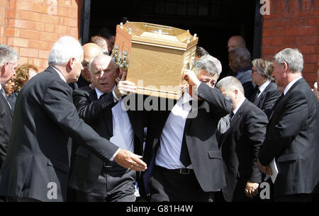 Andy King Funeral Stock Photo - Alamy