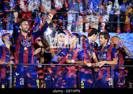 Soccer - UEFA Champions League - Final - Juventus v Barcelona - Olympiastadion. Barcelona players lift the UEFA Champions League Trophy on the Balcony after winning the UEFA Champions League Final. Stock Photo