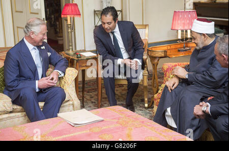 The Prince of Wales receives the Grand Imam of Al-Azhar, Professor Dr. Mohamed Ahmed el-Tayeb (2nd right) at Clarence House in London. Stock Photo