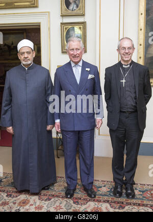 The Prince of Wales receives the Grand Imam of Al-Azhar, Professor Dr. Mohamed Ahmed el-Tayeb (left) and the Archbishop of Canterbury the Most Reverend Justin Welby (right) at Clarence House in London. Stock Photo