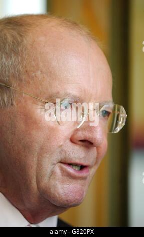 704th Foyles Literary Luncheon - The Dorchester Hotel. Bestselling author Wilbur Smith. Stock Photo