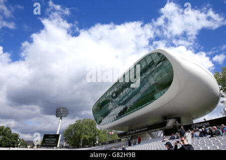 Cricket - LV= County Championship - Division One - Middlesex v Warwickshire - Day Two - Lord's Cricket Ground