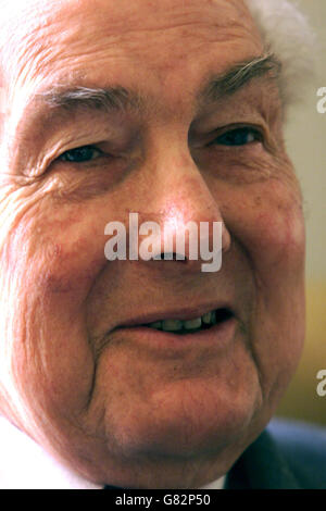 Former Labour Prime Minister Lord Callaghan celebrating his 90th birthday with a family party near his East Sussex home. Stock Photo