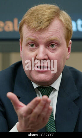 General Election Campaign 2005 - Liberal Democrats Press Conference - Westminster. Liberal Democrat leader Charles Kennedy. Stock Photo
