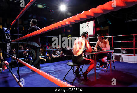 Sport - London Chessboxing Grandmaster Bash! - Scala. Karl Ouch (left) and  Ion Citu play a round of chess during their bout at Scala, London Stock  Photo - Alamy