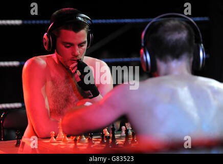 Chess boxing chessboxing lcb london ampics fans supporters crowd hi-res  stock photography and images - Alamy