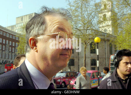 Deputy Leader of Birmingham City Council John Hemming arrives at the Royal Courts of Justice. Mr Hemming was arguing over the system of postal voting in place for the General Election and which he feels is inaccurate and prone to potential abuse. Stock Photo