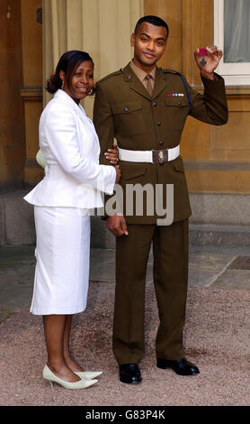 Johnson Beharry - Victoria Cross - Buckingham Palace Stock Photo