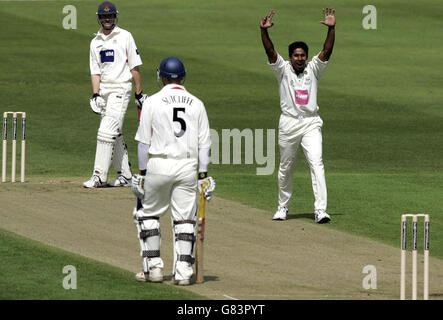 Cricket - Frizzell County Championship - Division Two - Worcestershire v Lancashire - New Road Stock Photo