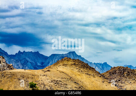 The Eastern Sierra Nevada mountains at Lone Pine California with Lone Pine Peak in the center and Mount Whitney to the right Stock Photo