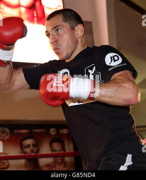 Boxing - Scott Quigg and Anthony Crolla Public Work-outs - Piccadilly ...