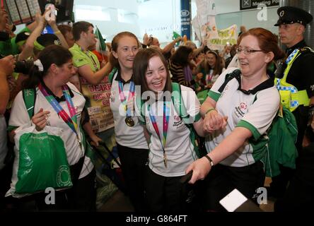 Team Ireland Special Olympics Homecoming. Special Olympics Team Ireland athletes arrive back at Dublin Airport, having represented Ireland in the 2015 Special Olympics in Los Angeles. Stock Photo