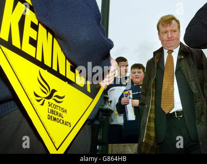 General Election Campaign 2005 - Liberal Democrats - Fort William. Liberal Democrats leader Charles Kennedy. Stock Photo