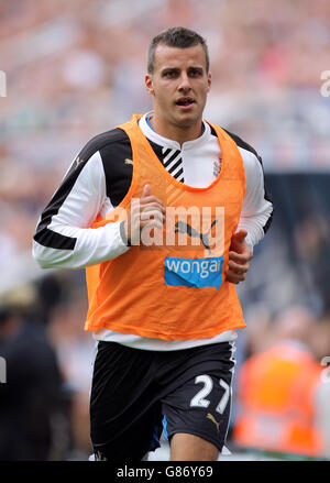 Soccer - Barclays Premier League - Newcastle United v Southampton - St James' Park. Newcastle United's Steven Taylor Stock Photo