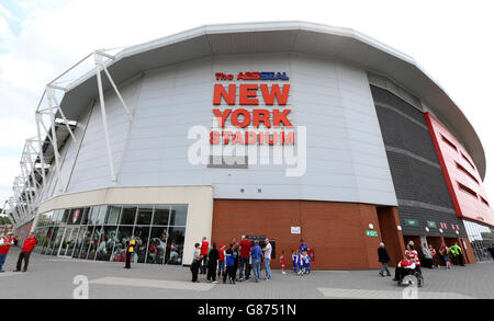 Soccer - Sky Bet Championship - Rotherham United v MK Dons - AESSEAL New York Stadium Stock Photo