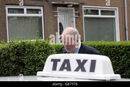 Labour's Home Secretary Charles Clarke on the election campaign trail in Bearsden. Stock Photo