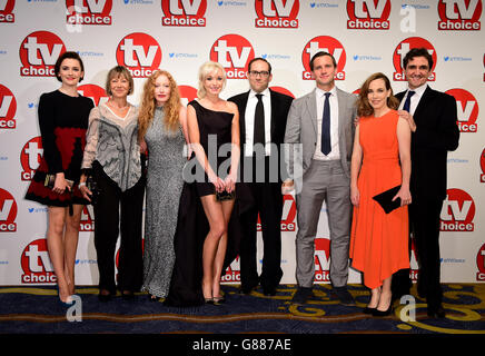 (L-R) The cast of Call the Midwife, Charlotte Ritchie, Jenny Agutter, Victoria Yeates, Helen George, Ben Caplan, Jack Ashton, Laura Main and Stephen McGann attending the 2015 TV Choice Awards at the Park Lane Hilton Hotel, London. PRESS ASSOCIATION Photo. Picture date: Monday September 7, 2015. See PA story SHOWBIZ TVChoice. Photo credit should read: Ian West/PA Wire Stock Photo