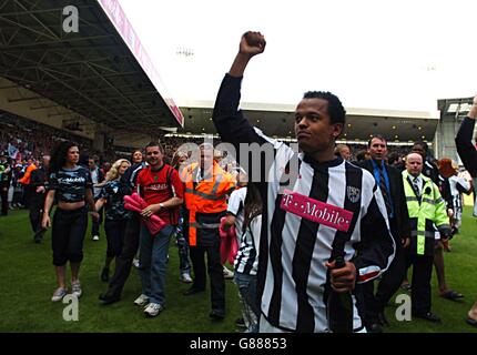 West Bromwich Albion's Robert Earnshaw celebrates after his team avoided relegation Stock Photo