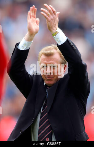 Middlesbrough's Manager Steve McClaren applauds the fans at the end of the game Stock Photo