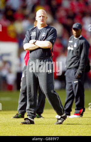 Soccer - FA Barclays Premiership - Charlton Athletic v Crystal Palace - The Valley. Iain Dowie, Crystal Palace manager Stock Photo