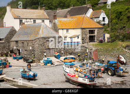 Fishing boats on beach, Cadgwith, Lizard peninsula, Cornwall, England, UK Stock Photo