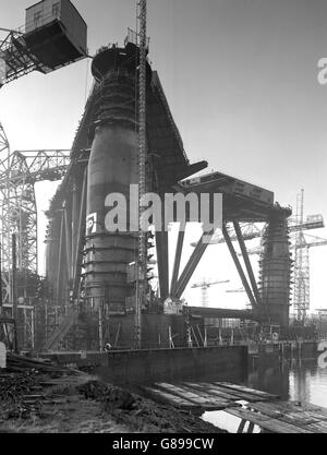 3.25million Sea Quest, the oil drilling platform being built for British Petroleum at the Harland and Wolff yards at Belfast. Sea Quest is the biggest oil rig ever to be built in Europe. Stock Photo