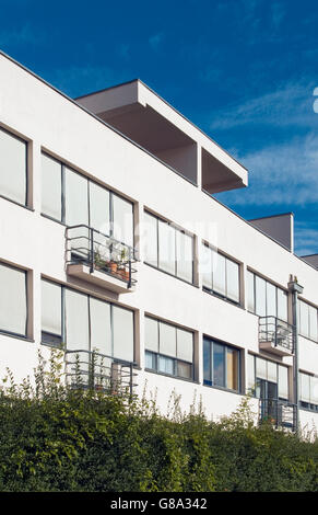 Apartment house, residential building, by Ludwig Mies van der Rohe, at Weissenhofsiedlung, Weissenhof Estate, Stuttgart Stock Photo