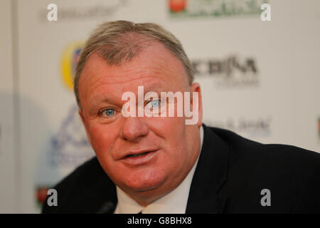 Soccer - Steve Evans Press Conference - Elland Road. Leeds United manager Steve Evans during a press conference at Elland Road, Leeds. Stock Photo