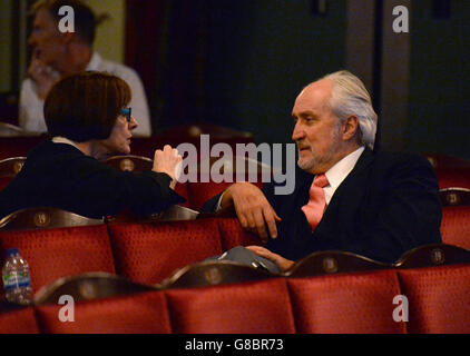 Patti LuPone and Nick Allott during the rehearsal for the Les Miserables 30th Anniversary Gala Performance in aid of Save The Children held at the Queen's Theatre, London Stock Photo