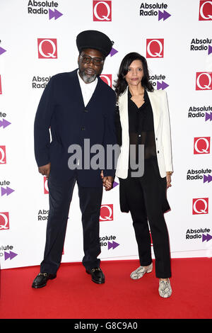 Trevor Romeo Trevor Beresford Romeo aka Jazzy B of Soul II Soul with the award for ...
