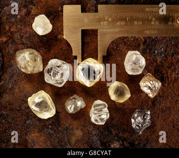 Diamond Measuring Ruler Diamonds and measurement tool ruler, South Africa Stock Photo - Alamy