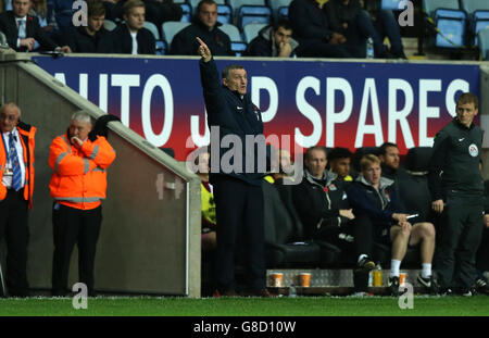 Soccer - Emirates FA Cup - First Round - Coventry City v Northampton Town - Ricoh Arena. Coventry City manager Tony Mowbray Stock Photo