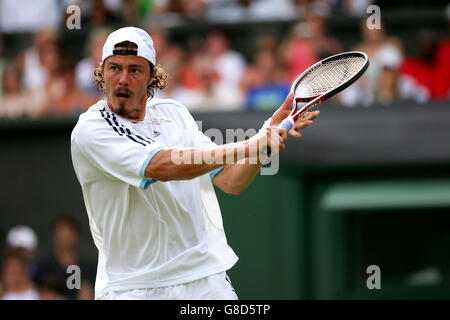 Tennis - Wimbledon Championships 2005 - Men's First Round - Marat Safin v Paradorn Srichapan- All England Club. Russia's Marat Safin in action Stock Photo