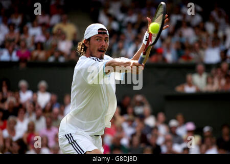 Russia's Marat Safin in action against Thailand's Paradorn Srichaphan Stock Photo
