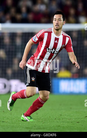 Soccer - Capital One Cup - Fourth Round - Southampton v Aston Villa. Southampton's Maya Yoshida Stock Photo