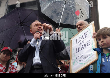 London, UK. 28th June, 2016. Thousands of people gather in Trafalgar square in central London to protest against Briton leaving the EU. Umong the speakers was the leader of the Lib Dem, Tim Farron Credit:  Jay Shaw-Baker/Alamy Live News Stock Photo