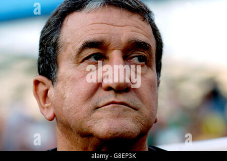 Soccer - FIFA Confederations Cup 2005 - Group B - Mexico v Brazil - World Cup Stadium Hanover. Brazil's Coach Carlos Alberto Parreira Stock Photo