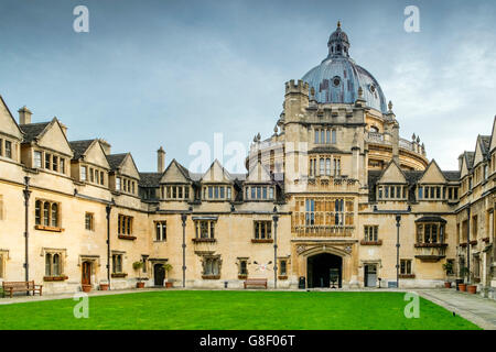 Front Quad of Brasenose college Oxford with the dome of the Radcliffe camera behind, Oxford University, Oxfordshire, UK Stock Photo