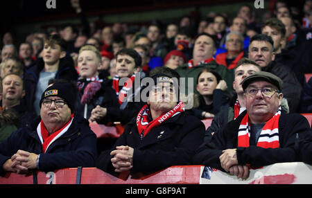 Soccer - Emirates FA Cup - First Round - FC United of Manchester v Chesterfield - Broadhurst Park Stock Photo