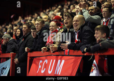 Soccer - Emirates FA Cup - First Round - FC United of Manchester v Chesterfield - Broadhurst Park Stock Photo