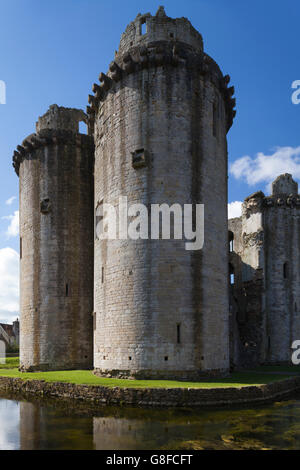 The ruined medieval towers of Nunney Castle near Frome in Somerset, England Stock Photo